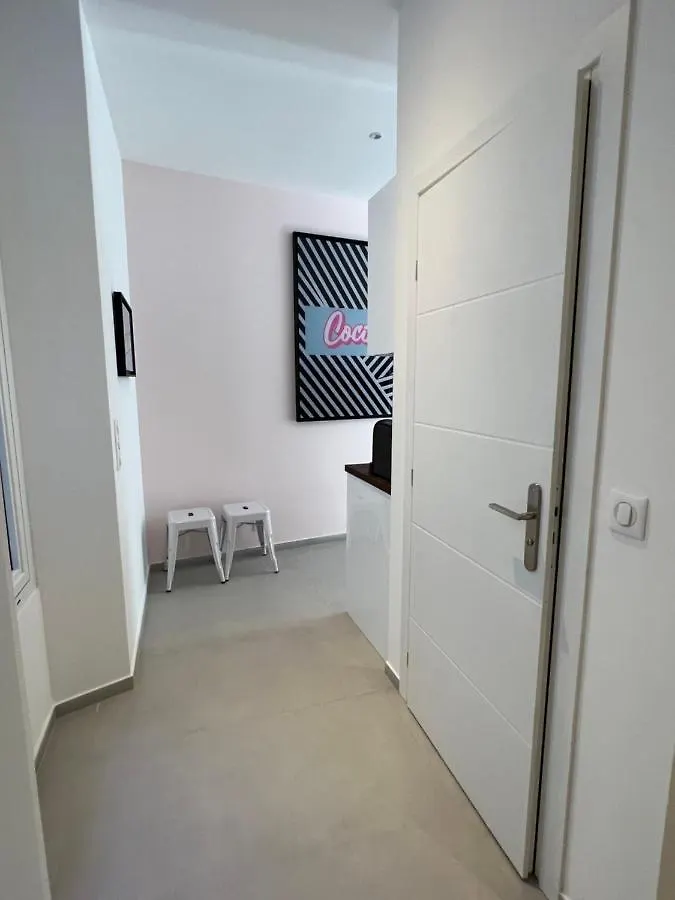 Villa Marina Cannes 0*,  France